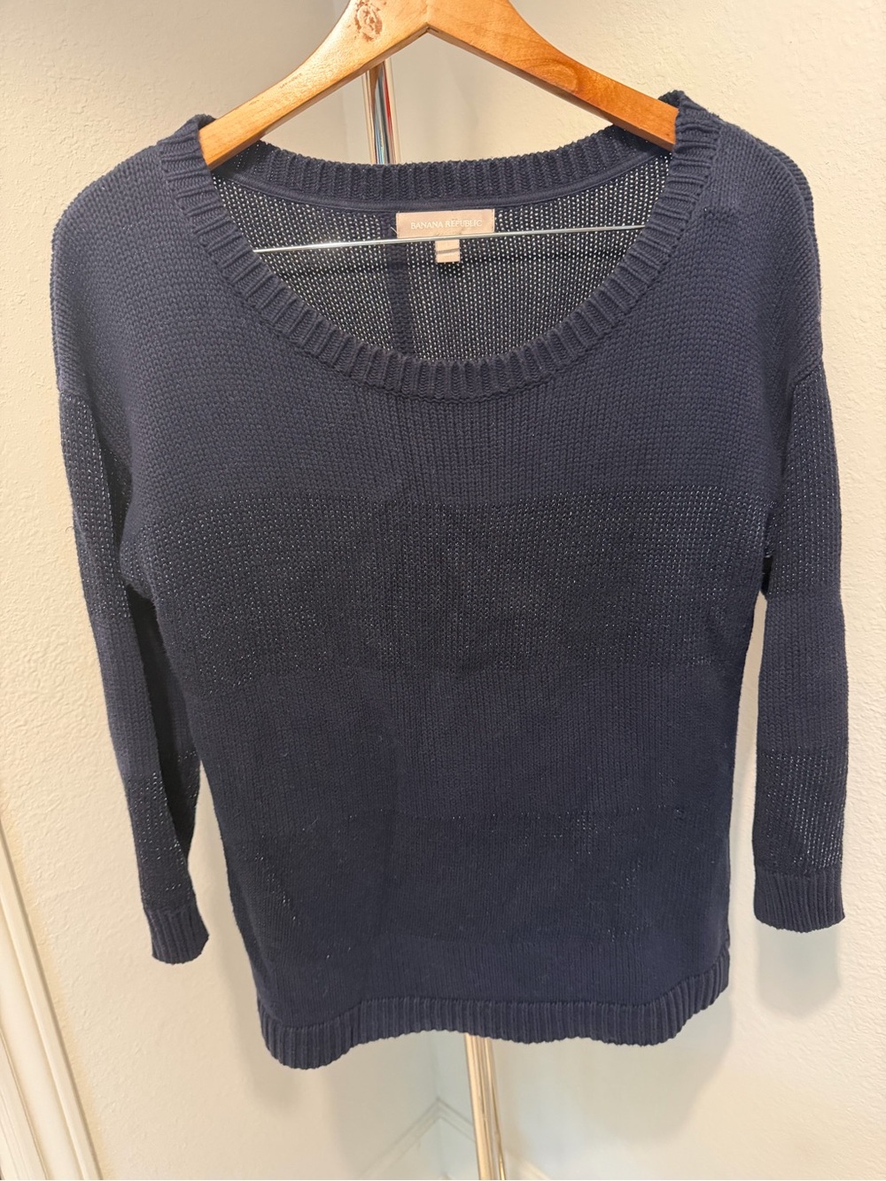 Banana Republic Navy Scoop Neck Lightweight Knit Sweatert